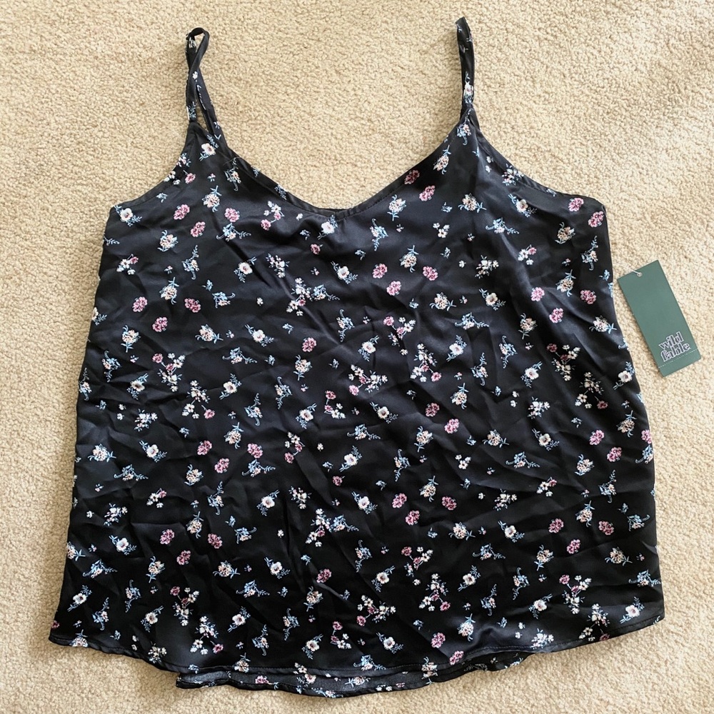 NWT! 🌺 Black floral cami Target